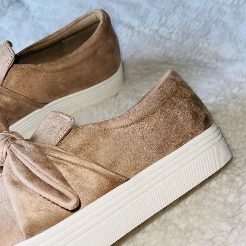Comfort Atmosphere Taupe Pink Bow Suede Slip-on Sneakers 7.5 Women’s